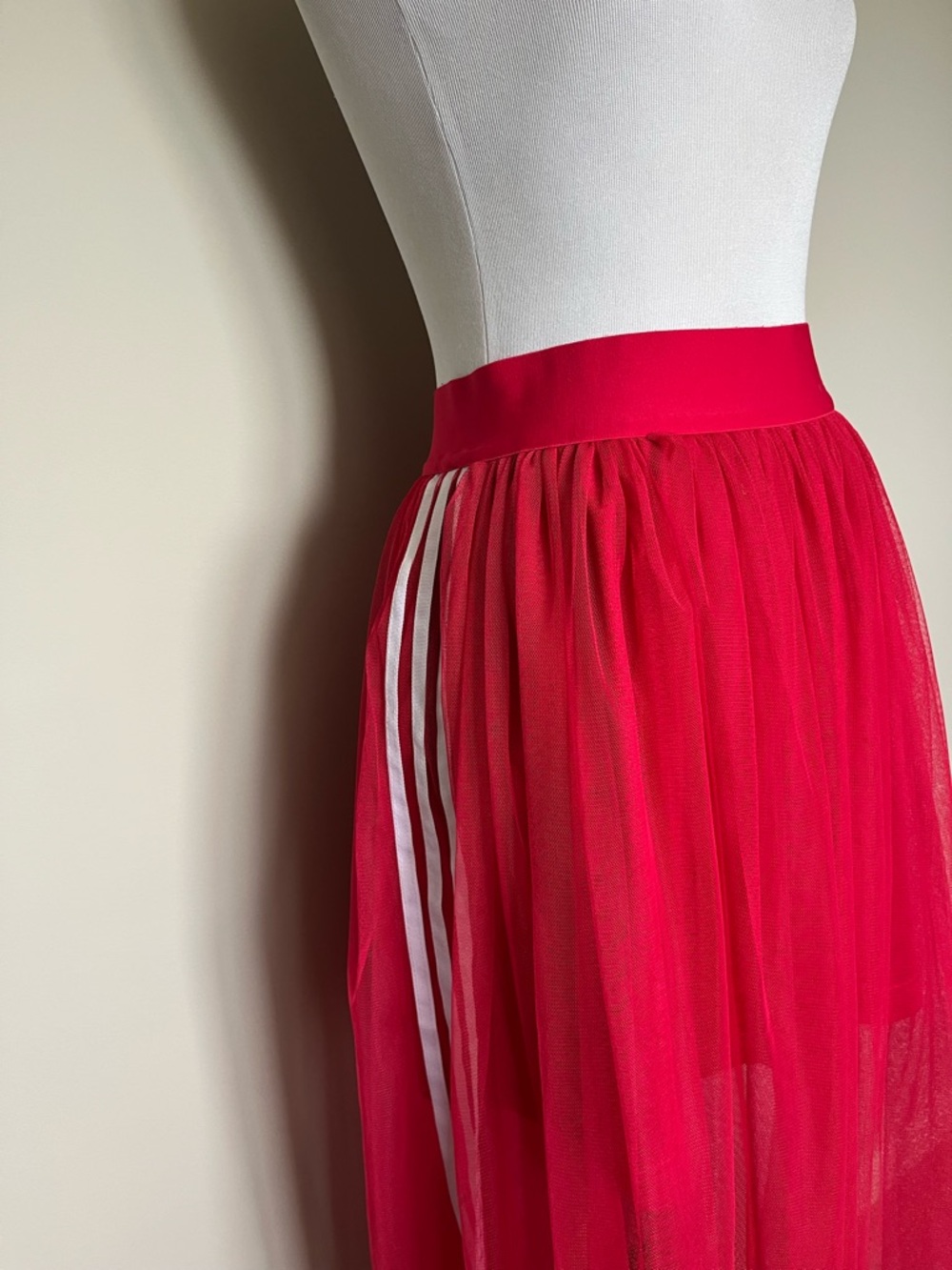 Adidas Women's Red Pleated Tullle Skirt Size Small - Picture 5 of 9